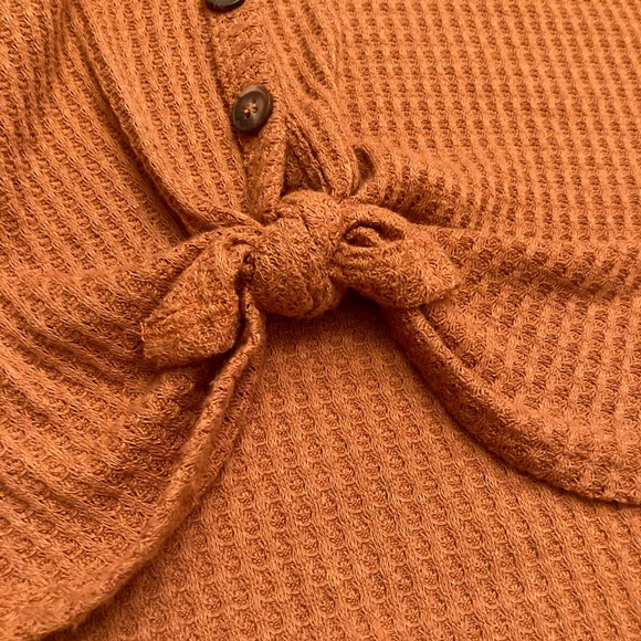 Brand is Sky and Sparrow, made of polyester - Picture 2 of 5